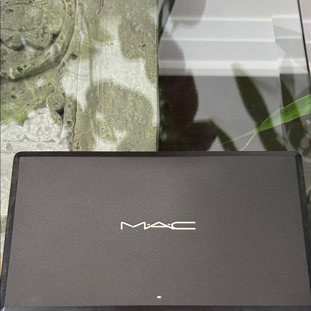MAC Eyeshadow Tray & Lightly Used Eyeshadows